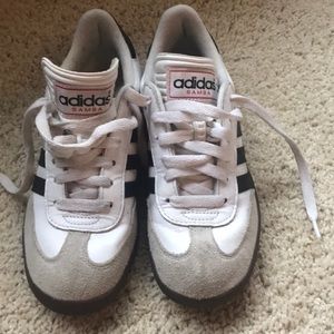 Like new, Adidas Samba, sz 4